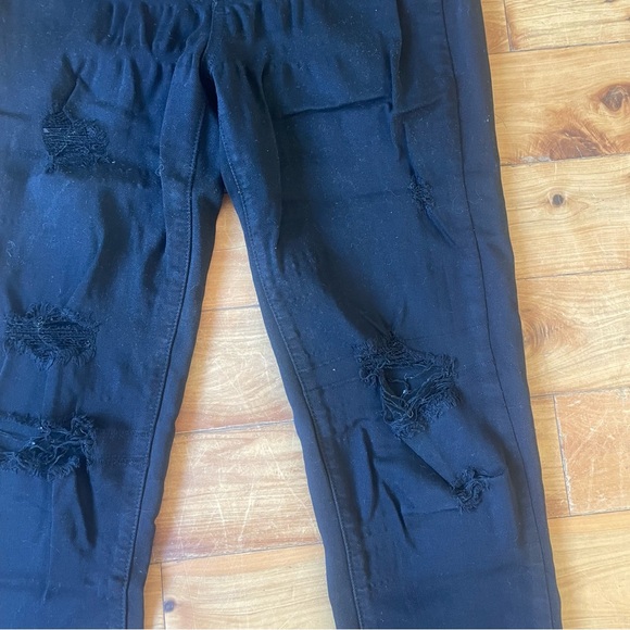 PAIGE RIPPED DENIM (27) - Picture 3 of 8